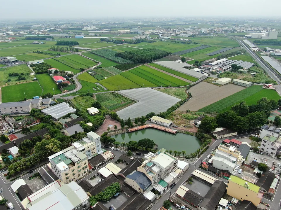藍光水塘