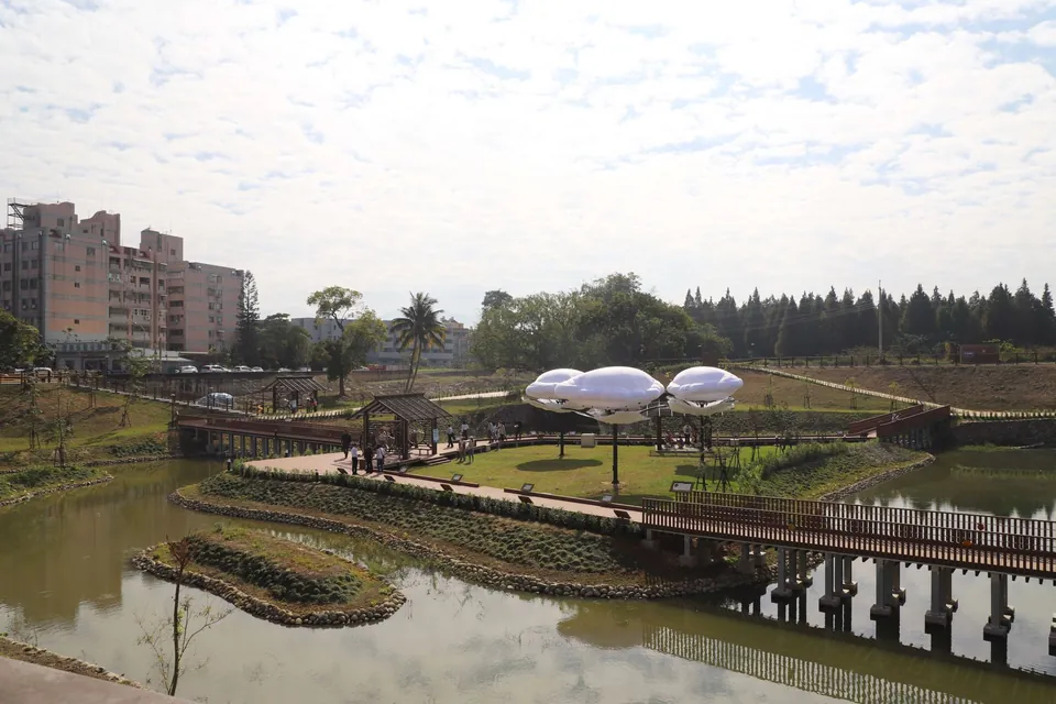 斗六後庄埤親水公園(天空之島光環境)